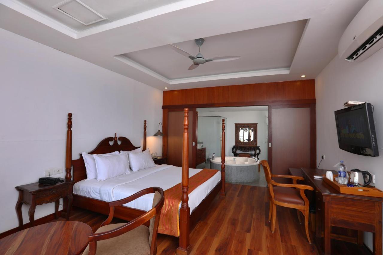 Getaway Beach Resort Kovalam Ngoại thất bức ảnh